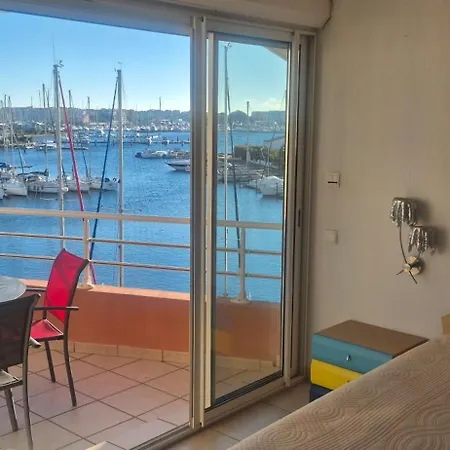 Le Matago A36, Superbe T2 Avec Vue Sur Le Port, Parking, Piscine, Clim *