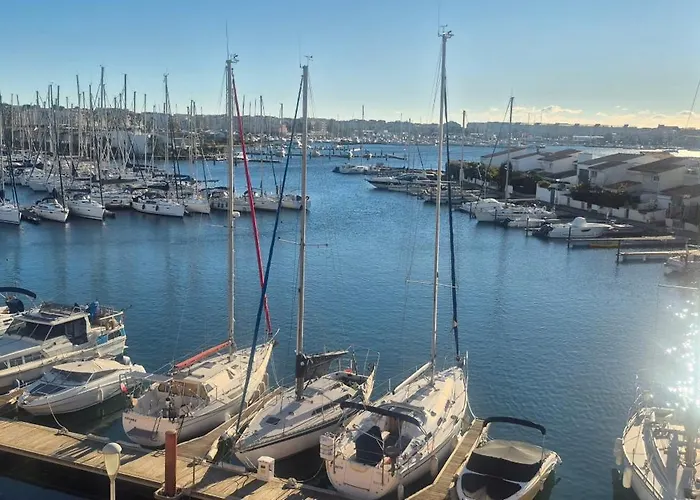 Le Matago A36, Superbe T2 Avec Vue Sur Le Port, Parking, Piscine, Clim Appartement Agde